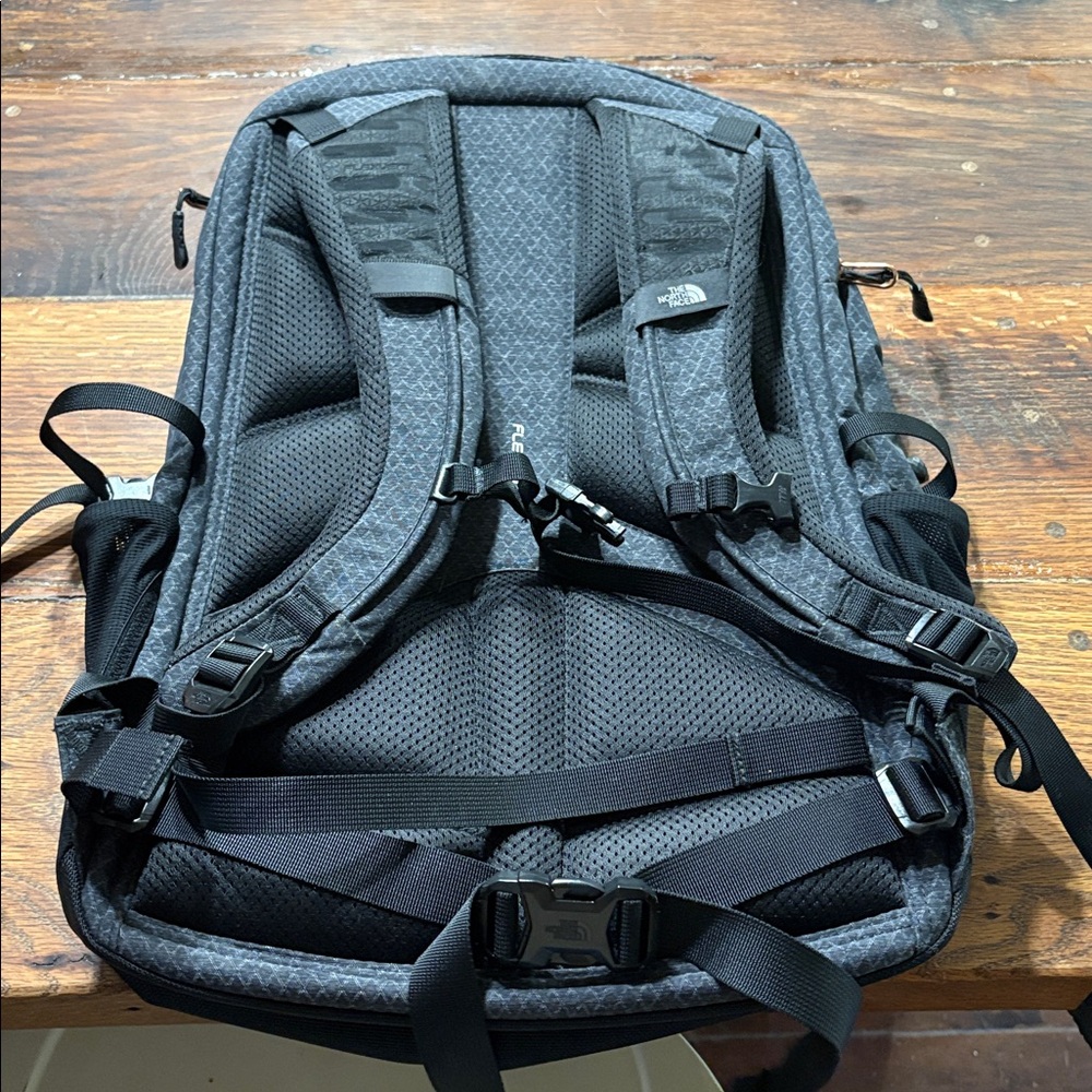 The North Face Black Backpack - Picture 4 of 6